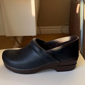 Dansko Women’s Blue with Brown Trim Clogs